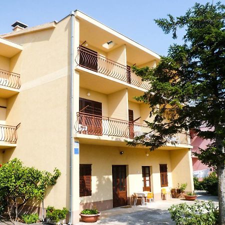 Apartments Saric มาคาร์สกา ภายนอก รูปภาพ